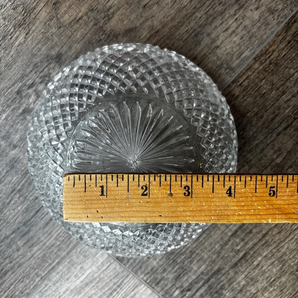 Vintage‎ Clear Cut Glass Scalloped Bowl Diamond Fan Pattern Round Bowl